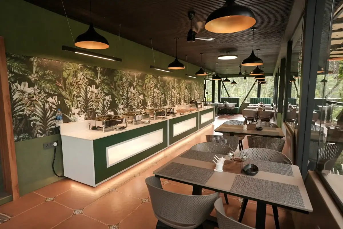 Which Is Better for Couples in Munnar:
