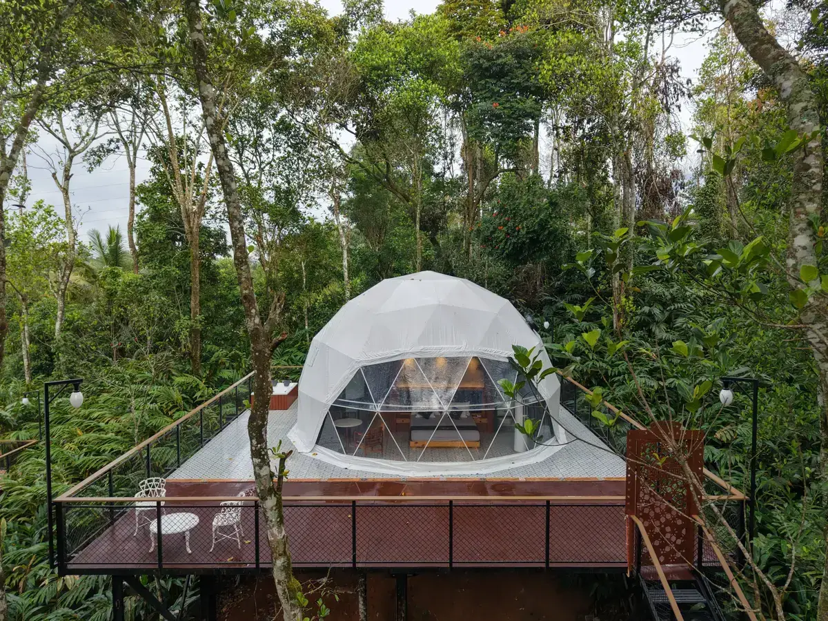 Luxury Jacuzzi Glamp